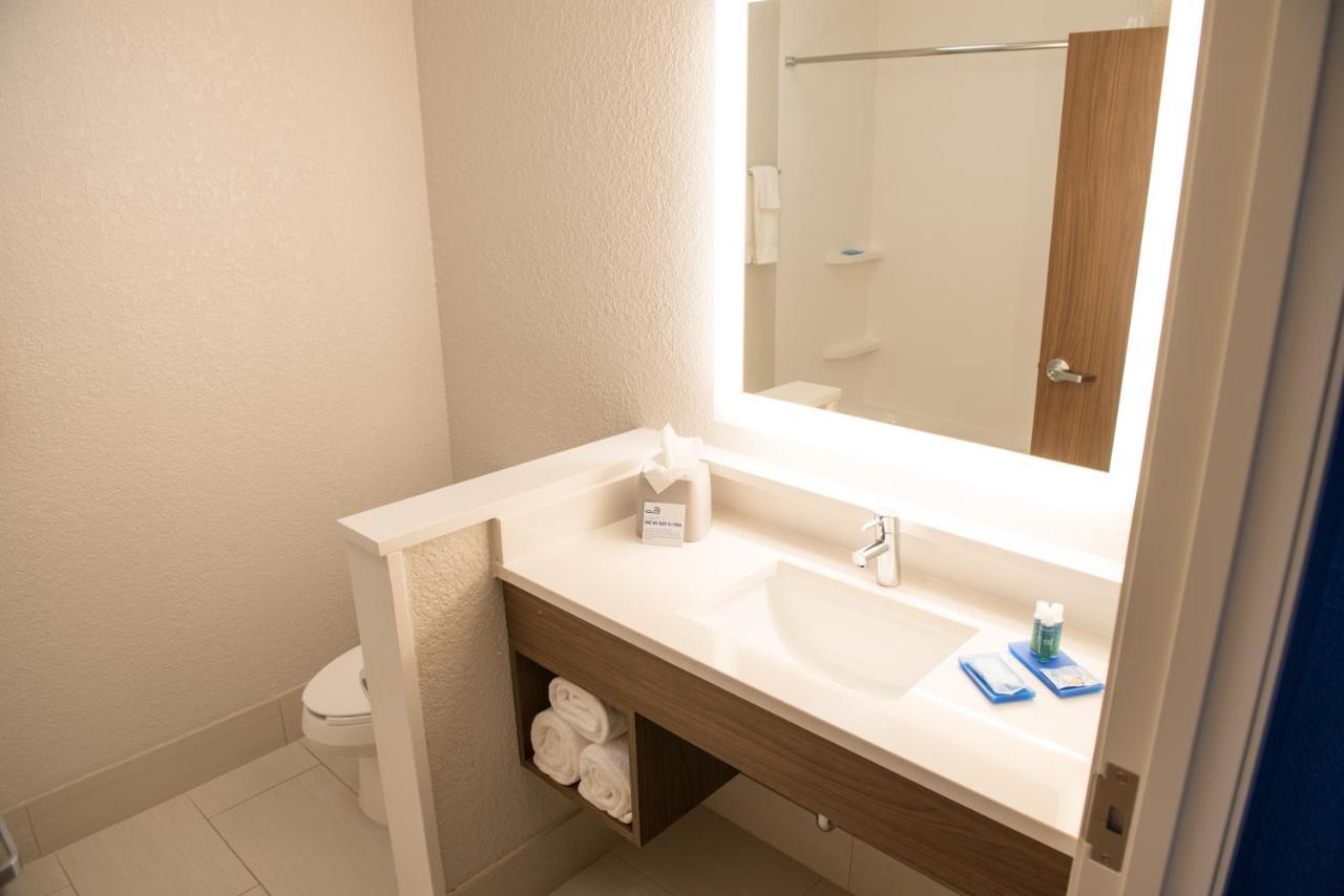 Holiday Inn Express & Suites Dayton North - Vandalia By Ihg Экстерьер фото