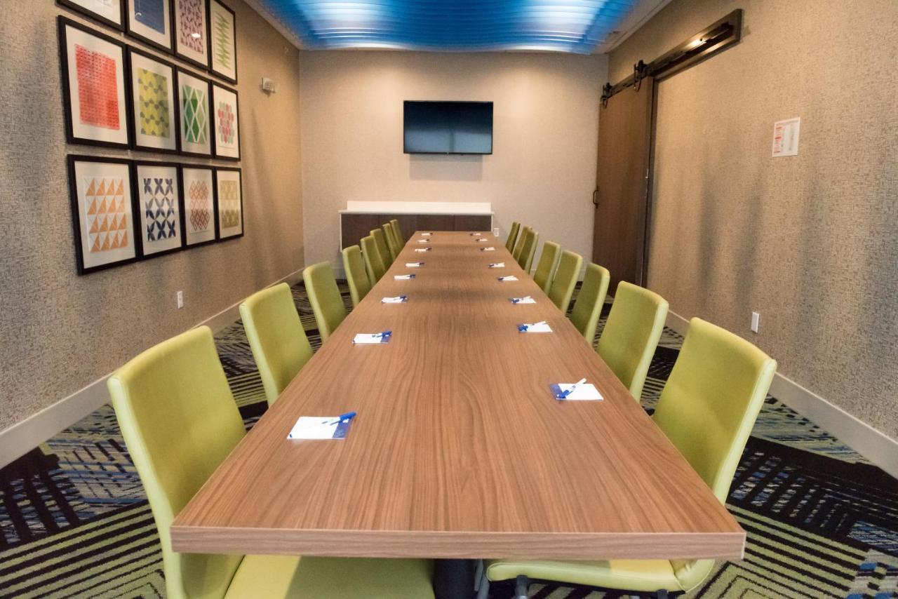 Holiday Inn Express & Suites Dayton North - Vandalia By Ihg Экстерьер фото